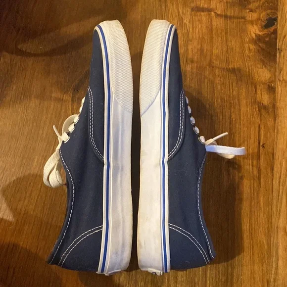 Vans - Picture 4 of 5